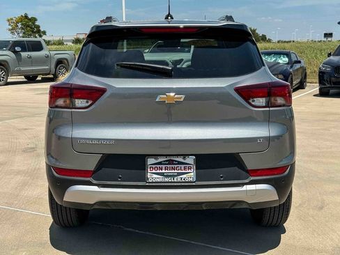 Used 2026 Chevrolet TrailBlazer LT w/ Convenience Package FWD image 4