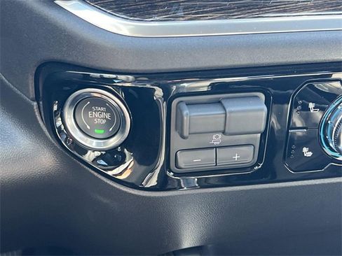 New 2026 GMC Sierra 1500 Elevation w/ LPO, Elevation Black Package image 19