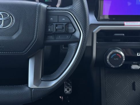 Used 2024 Toyota Tacoma TRD Sport image 21
