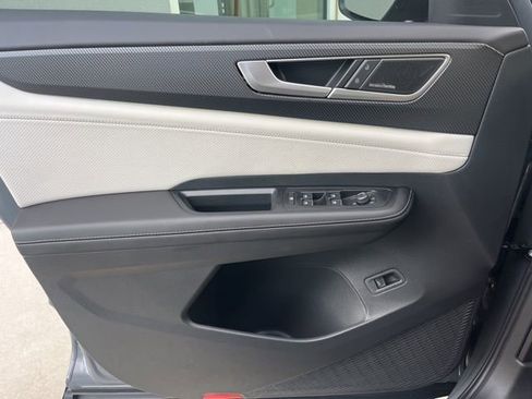 New 2026 Volkswagen Atlas Cross Sport SEL Premium R-Line AWD/4WD image 6