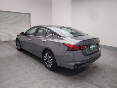 Used 2025 Nissan Altima 2.5 SV FWD image 5