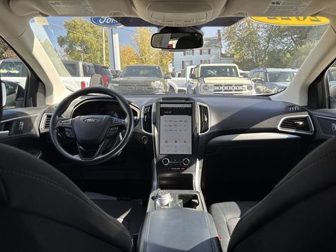Used 2022 Ford Edge SE image 21