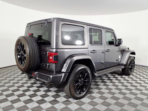 Used 2021 Jeep Wrangler Unlimited Sahara AWD/4WD image 4