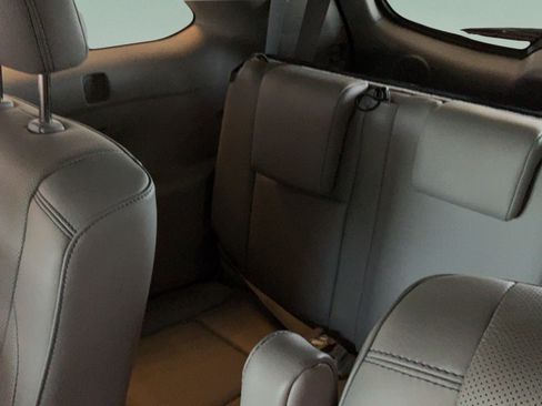 Used 2019 Toyota Highlander Limited FWD image 40