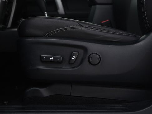 Used 2017 Toyota 4Runner SR5 Premium image 22