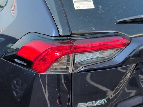 Certified 2025 Toyota RAV4 XLE AWD/4WD image 7