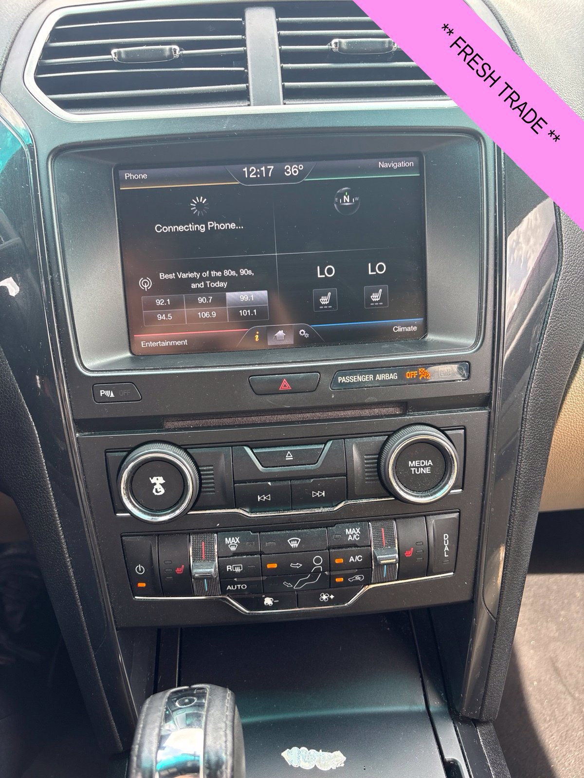 Used 2016 Ford Explorer XLT w/ Equipment Group 202A FWD image 12