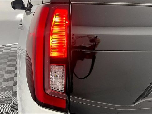 Used 2025 Ford Expedition Active AWD/4WD image 30