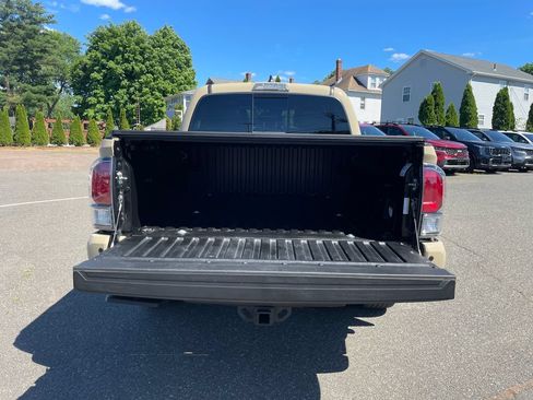 Used 2020 Toyota Tacoma Limited AWD/4WD image 24