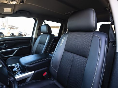 Used 2018 Nissan Titan PRO-4X image 27