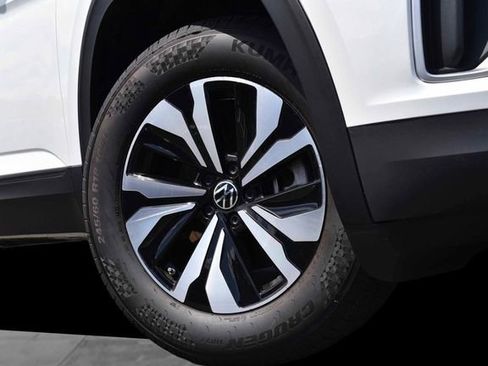 New 2026 Volkswagen Atlas SE AWD/4WD image 3