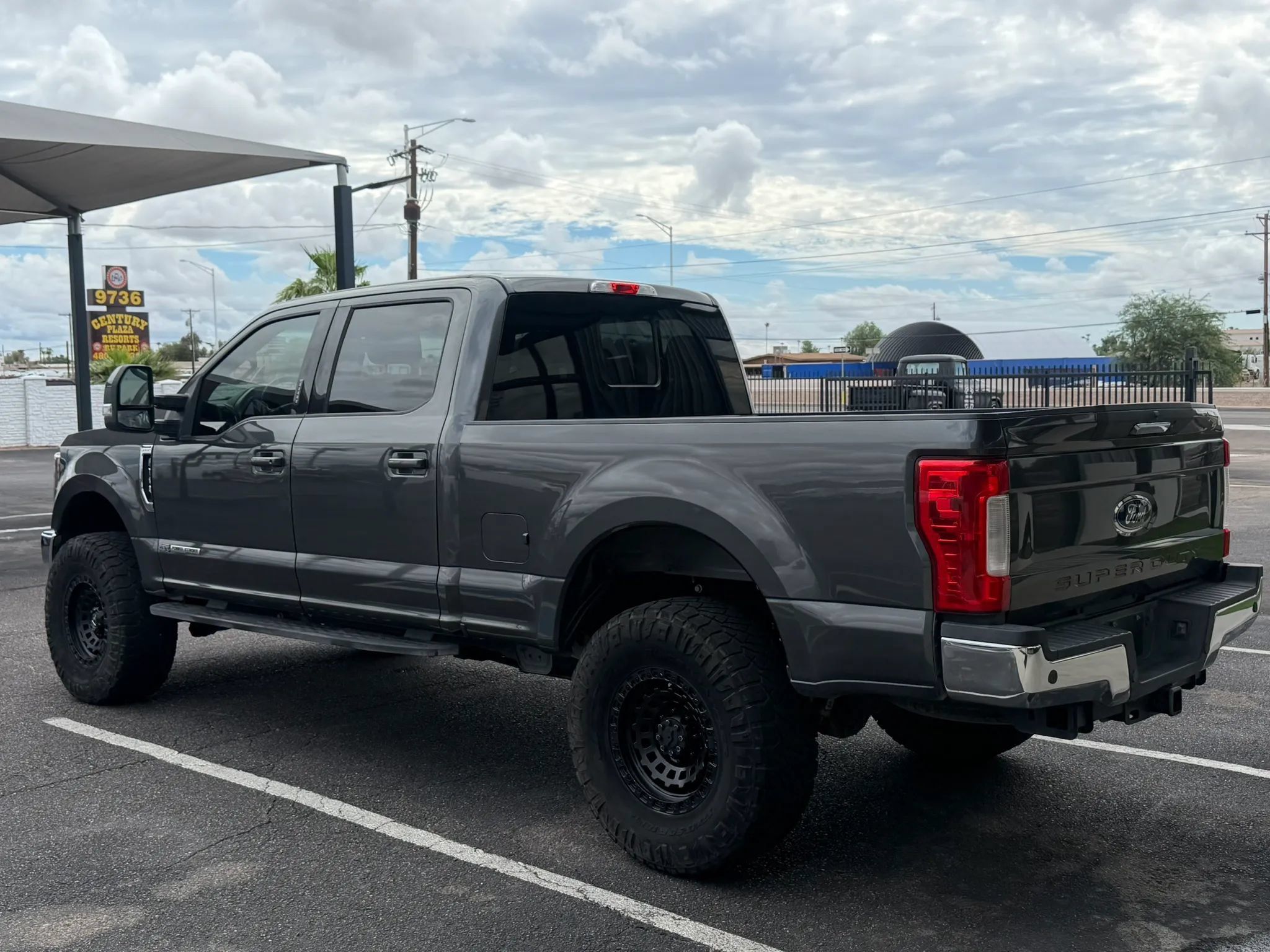 Used 2018 Ford F350 Lariat AWD/4WD image 6
