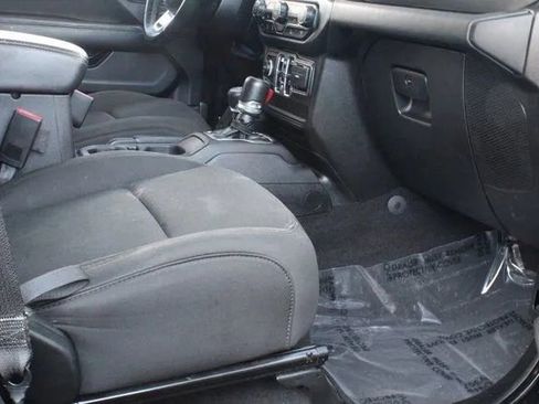 Used 2021 Jeep Gladiator Overland w/ LED Lighting Group image 34