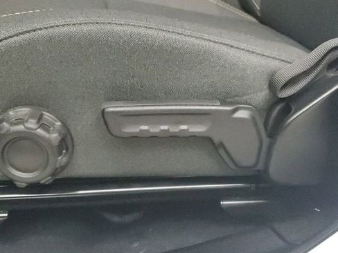 Used 2025 Jeep Wrangler Sport image 22