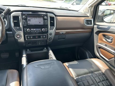 Used 2017 Nissan Titan Platinum Reserve RWD image 23
