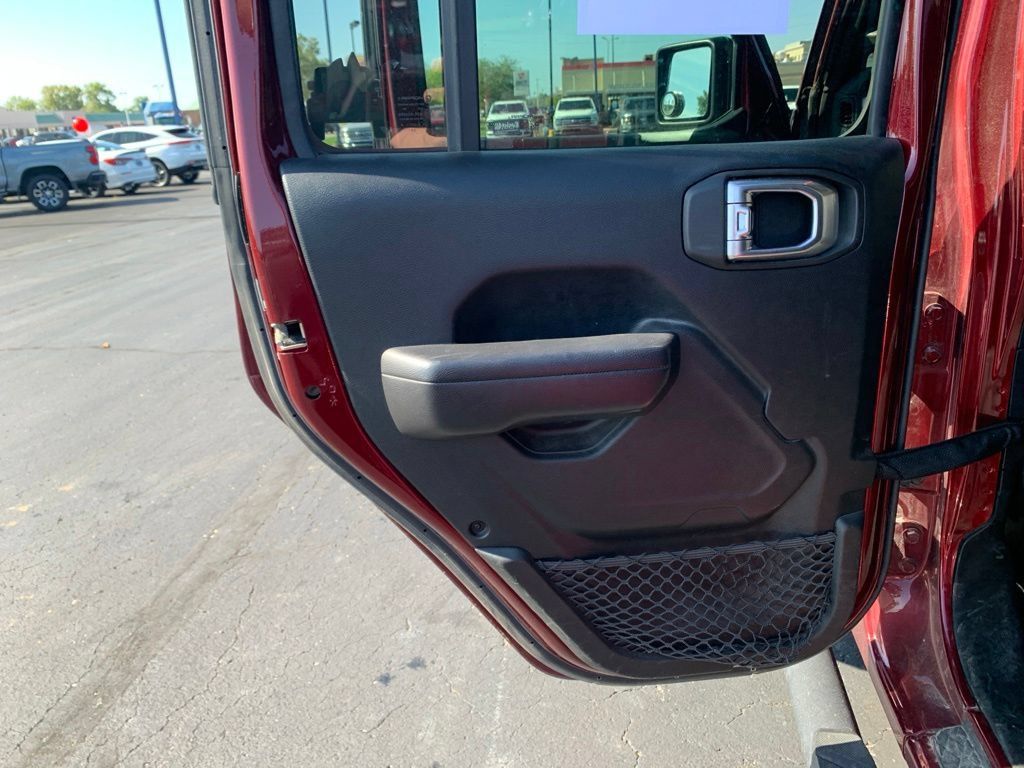 Used 2021 Jeep Gladiator Sport AWD/4WD image 32