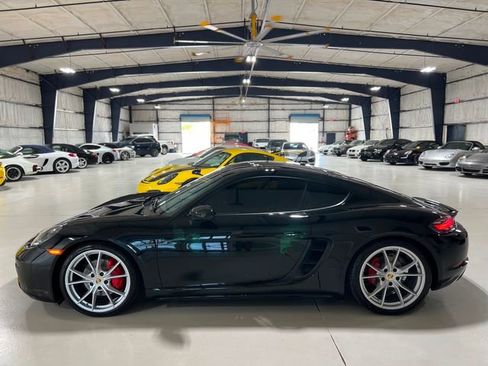 Used 2020 Porsche 718 Cayman S w/ Sport Chrono Package image 52