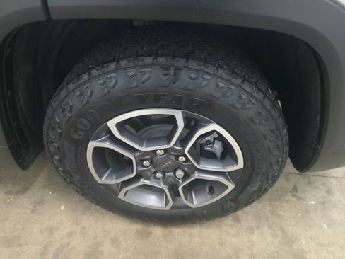 Used 2022 Jeep Grand Cherokee Trailhawk image 13