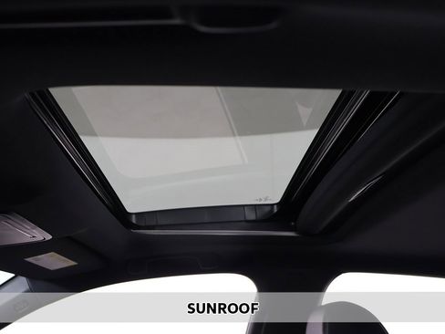 Used 2024 Honda Civic Sport Touring image 4