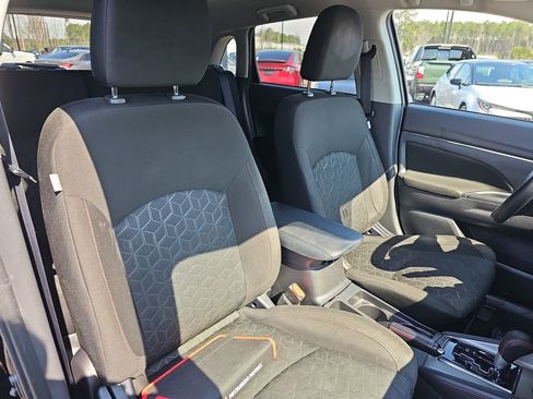 Used 2022 Mitsubishi Outlander Sport 2.0 SE image 13