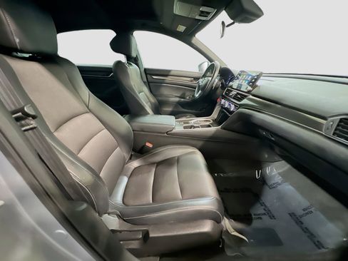 Used 2018 Honda Accord Sport image 21
