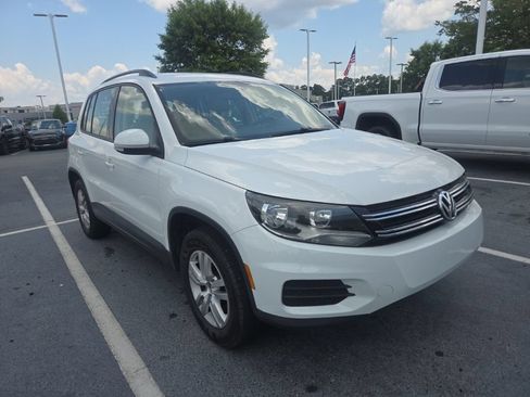 Used 2017 Volkswagen Tiguan S FWD image 2