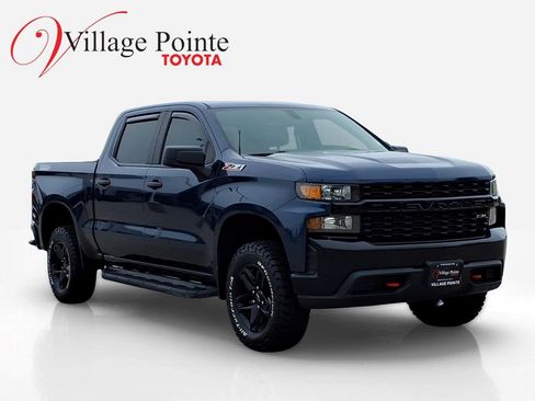 Used 2020 Chevrolet Silverado 1500 Custom Trail Boss w/ LPO, Dark Essentials Package AWD/4WD image 9