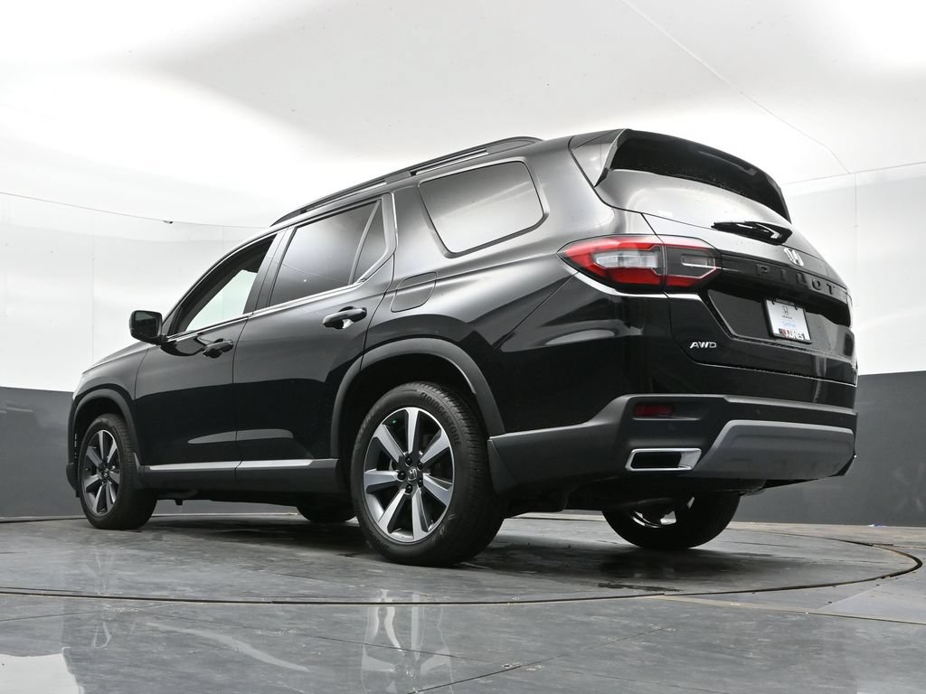 Used 2025 Honda Pilot Touring image 40