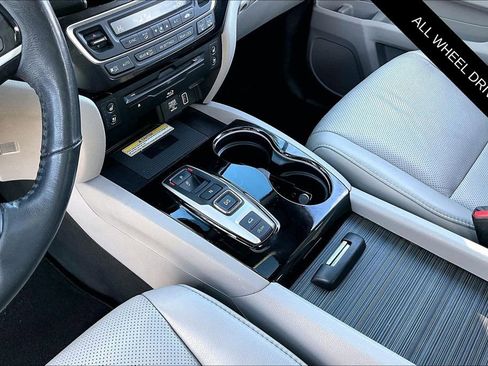 Used 2019 Honda Pilot Elite image 17