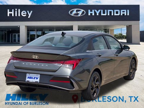 New 2026 Hyundai Elantra SEL Sport Premium FWD image 4