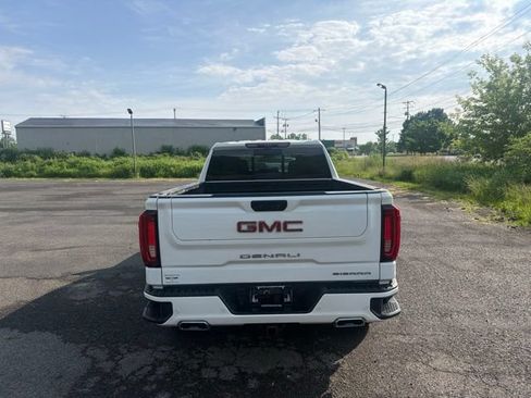 Used 2023 GMC Sierra 1500 Denali w/ Technology Package AWD/4WD image 4