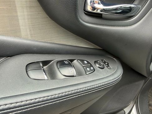 Used 2017 Nissan Murano AWD image 23