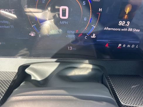 Used 2025 Chevrolet Traverse High Country image 32