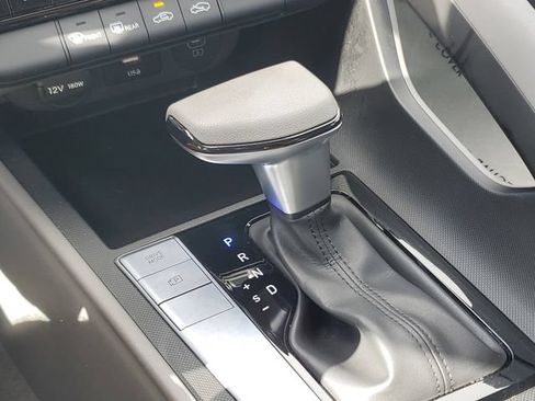 Certified 2024 Hyundai Elantra SEL FWD image 19
