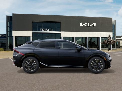 New 2026 Kia EV6 Wind RWD image 7