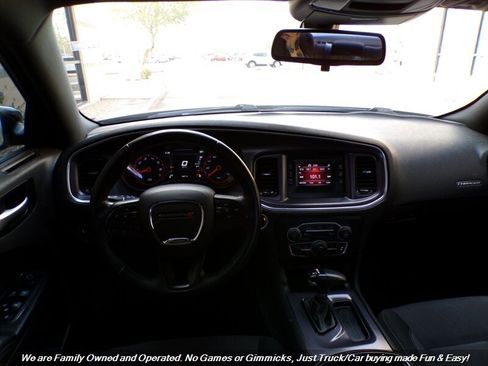 Used 2017 Dodge Charger SE w/ Blacktop Package image 34