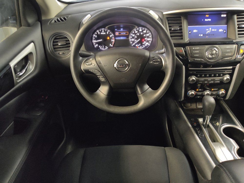 Used 2019 Nissan Pathfinder S FWD image 22
