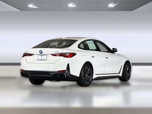 Certified 2023 BMW i4 eDrive40 w/ Premium Package RWD image 9