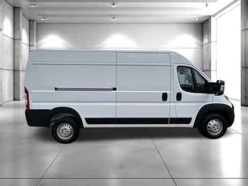 Used 2023 RAM ProMaster 2500 FWD image 9