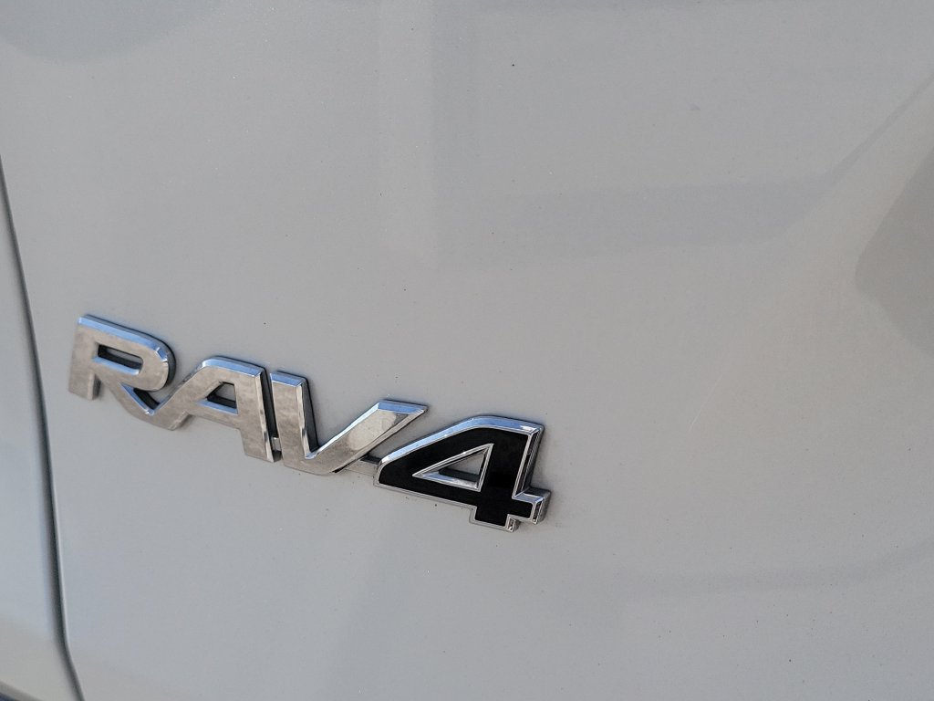 Certified 2022 Toyota RAV4 XLE Premium FWD image 28
