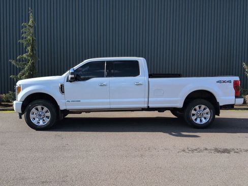 Used 2019 Ford F350 Platinum w/ Platinum Ultimate Package image 3