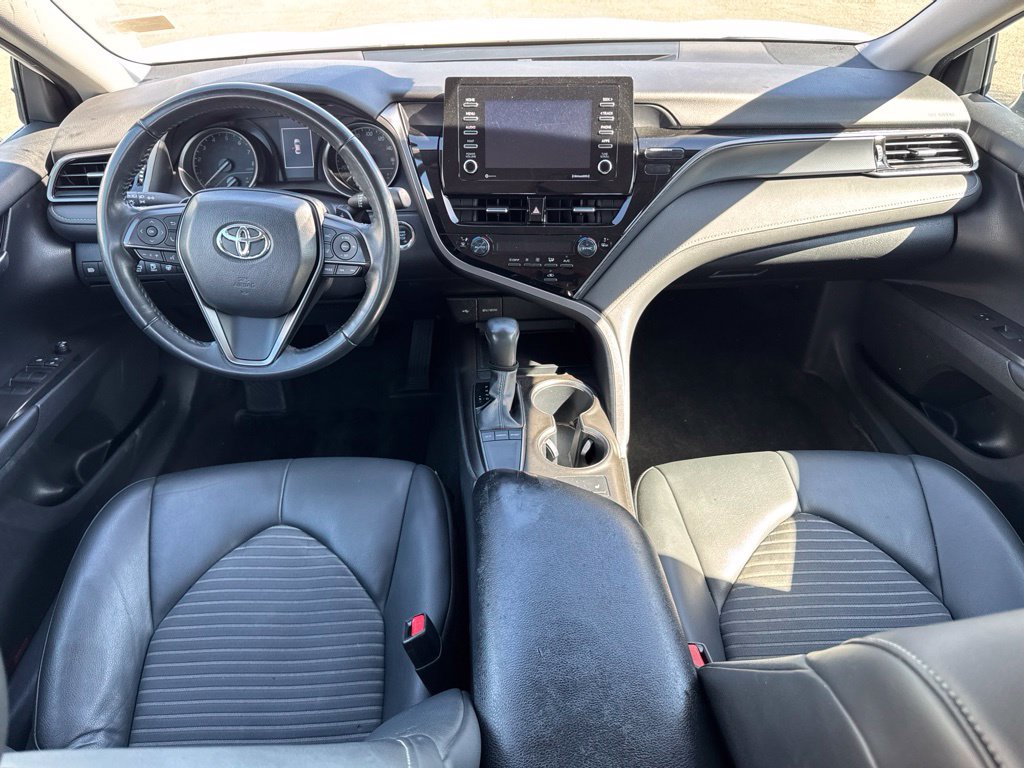 Used 2024 Toyota Camry SE w/ Cold Weather Package FWD image 12