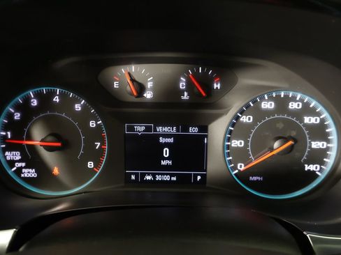 Used 2023 Chevrolet Traverse LT FWD image 43