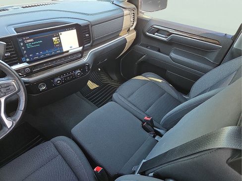 Used 2022 Chevrolet Silverado 1500 RST image 12