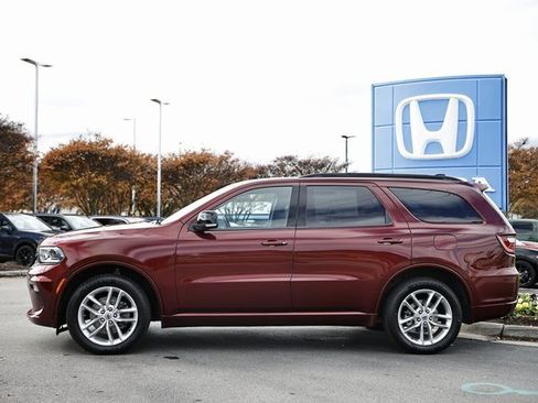 Used 2023 Dodge Durango GT image 4
