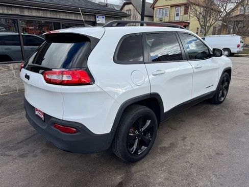 Used 2016 Jeep Cherokee Latitude w/ Cold Weather Group image 6