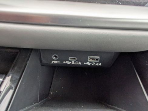 Used 2025 Subaru Legacy Premium AWD/4WD image 16