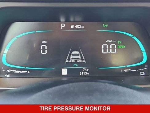 Used 2026 Hyundai Elantra Hybrid FWD image 30