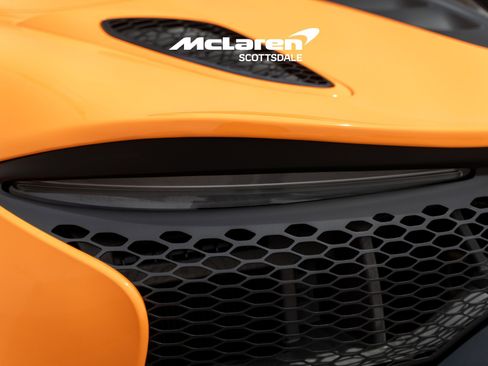 Used 2026 McLaren Artura Spider RWD image 21