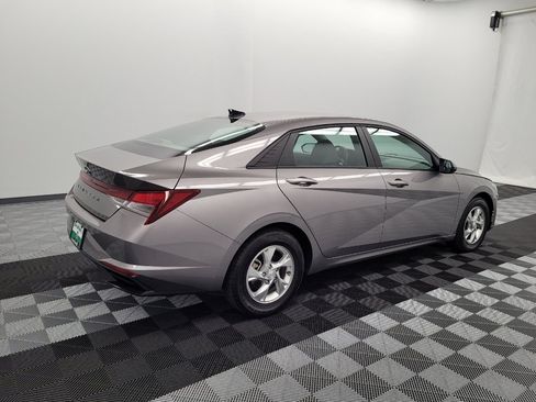 Used 2023 Hyundai Elantra SE FWD image 10